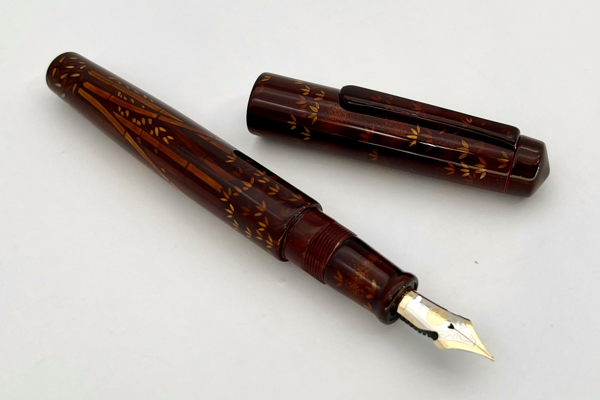 NakayaPiccoloLongTwoLayeredTameSukashiBambooWoodsFountainPenwithtwolayeredclip_E